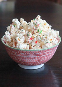 Christmas party popcorn | Kitchen Treaty