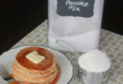 Homemade Whole-Wheat Pancake Mix