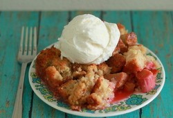 Honey Rhubarb Brown Betty