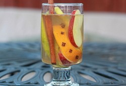 White Autumn Spice Sangria
