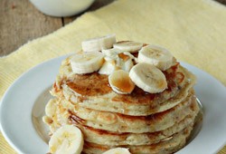 Fluffy Banana Pancakes