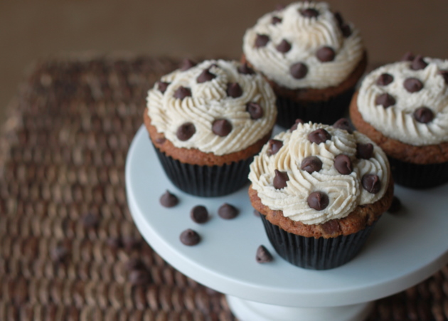 Chocolate chip cookie cupcakes | Kitchen Treaty