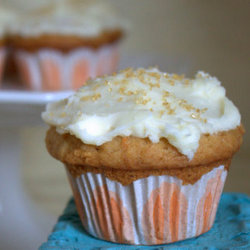 Carrot Cupcakes with Cream Cheese Frosting | Kitchen Treaty