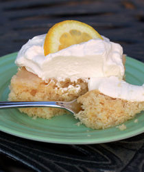 Super-moist lemon cake | kitchentreaty.com