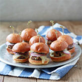 Spicy Black Bean Sliders with Chipotle Mayonnaise | kitchentreaty.com #vegetarian