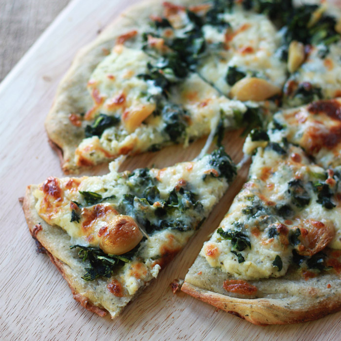 Roasted Garlic and Spinach White Pizza (with Optional Chicken)