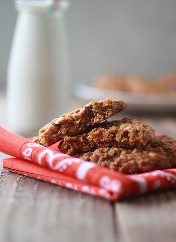 Carrot Cake Cowboy Cookies - Cookies meet carrot cake in these big ol', packed-full, palm-size cookies 