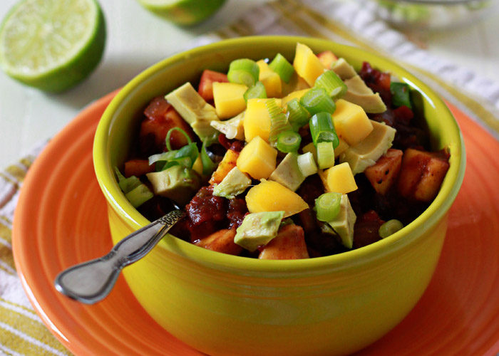 Slow Cooker Black Bean & Mango Caribbean Chili recipe - A savory and sweet taste of the tropics, this vegan chili will shake up your Crock Pot chili rotation. In a good way.