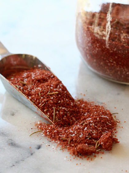 Sweet and Smoky BBQ Dry Rub Mix - Use this intensely flavored dry spice rub on everything. Your grilled veggies, chicken, and tofu will never be the same!