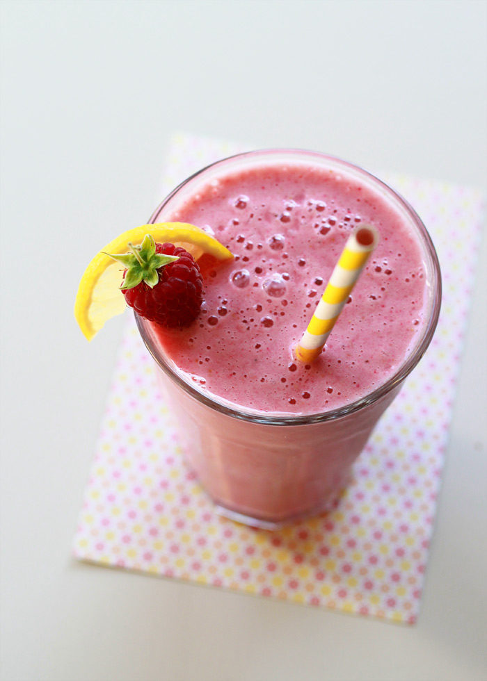 Raspberry Lemonade Smoothie - Tart and refreshing; the perfect simple summer smoothie!