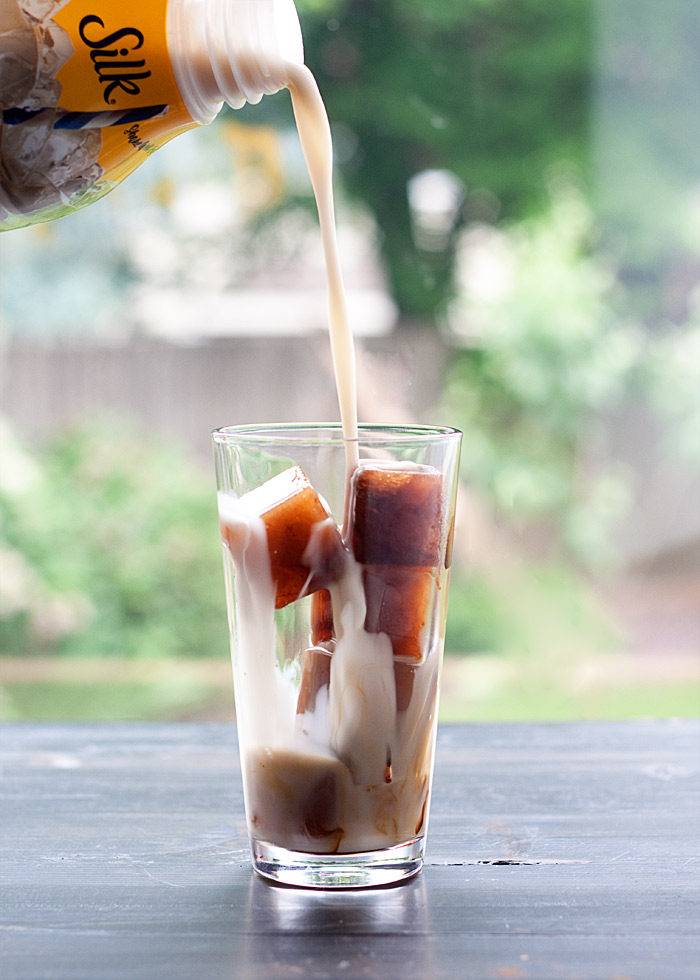10 ways to upgrade your iced coffee! Shake it, freeze it, flavor it ... so many ways to up your iced coffee game. Like Nutchello poured over coffee ice cubes! #LoveMySilk #ad