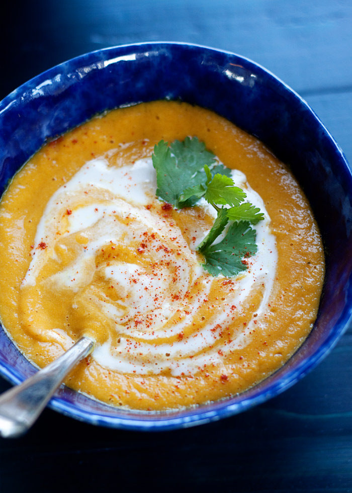 Instant Pot Curried Carrot Red Lentil Soup - Love this simple pressure cooker soup recipe! Sweet carrots, aromatic curry spices, a bite of ginger, all pureed with red lentils for a creamy and hearty soup that's on the table in minutes. Vegan & gluten-free. 