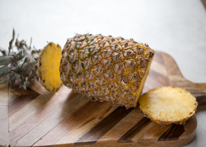 How to Make a Dried Pineapple Flower Garnish for Cupcakes or Cakes