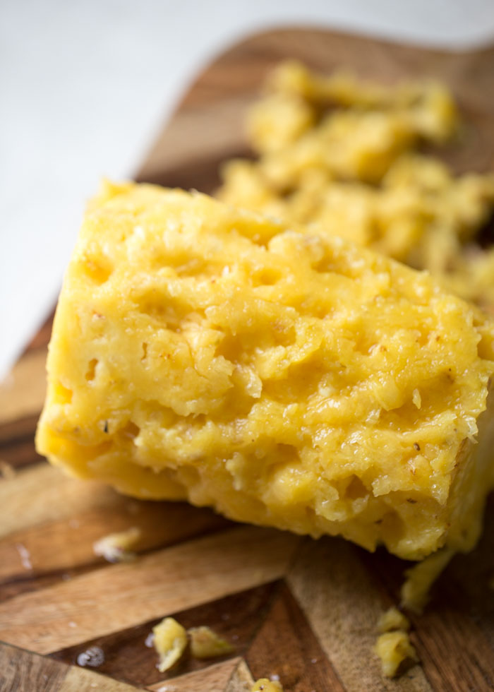 How to Make a Dried Pineapple Flower Garnish for Cupcakes or Cakes