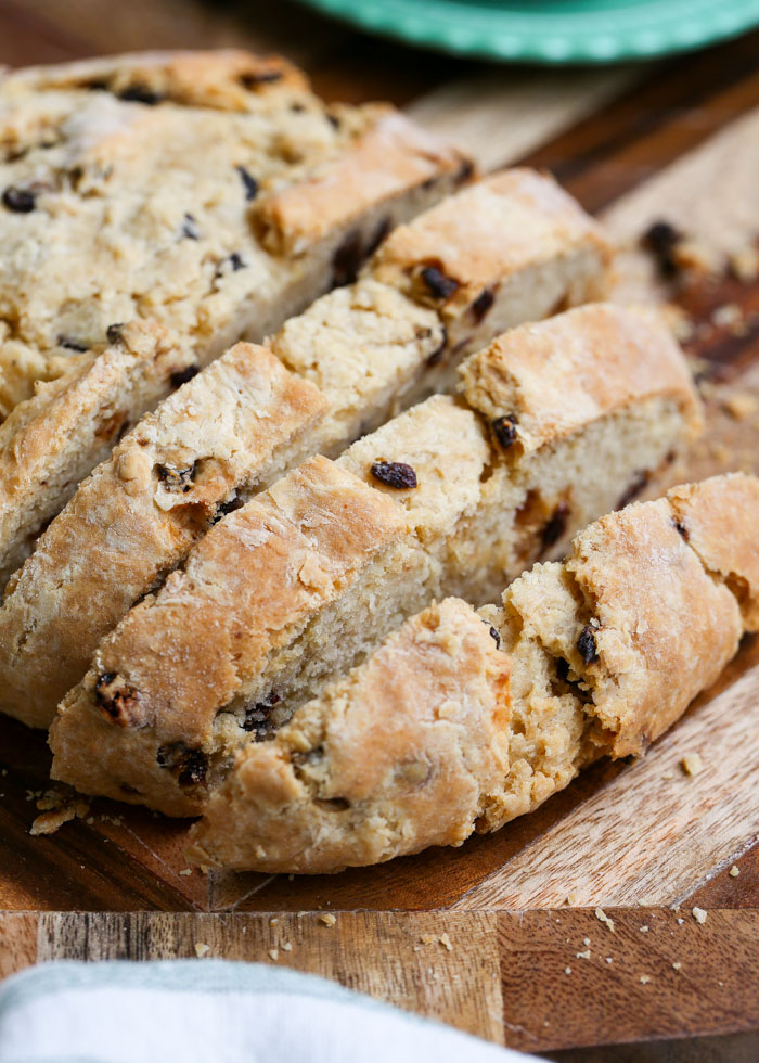 Vegan Irish Soda Bread - Golden-brown deliciousness that tastes just like the original. Just because you're vegan or dairy-free doesn't mean you can't enjoy a little bread-o-the-Irish! 