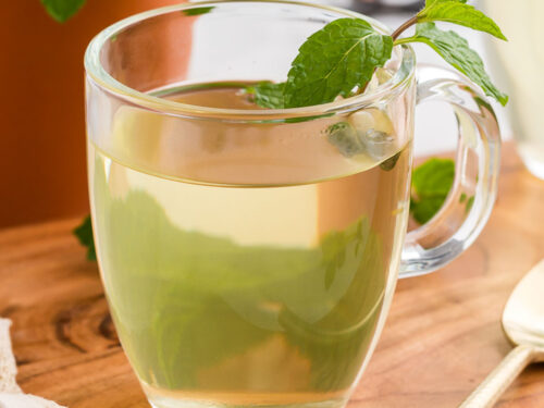 Fresh Mint Tea Recipe (Hot or Iced)