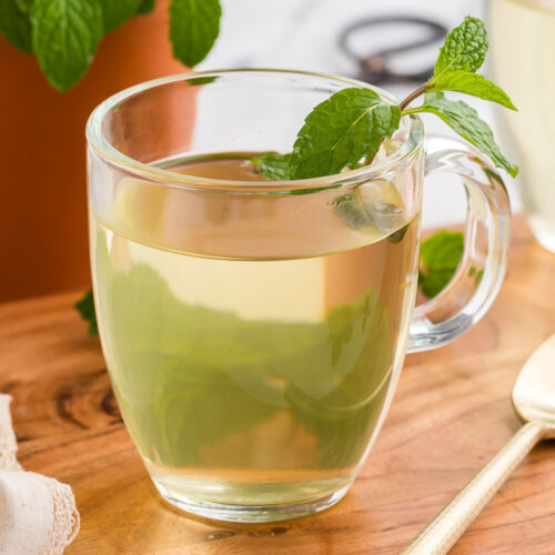 Fresh Mint Tea Recipe (Hot or Iced)