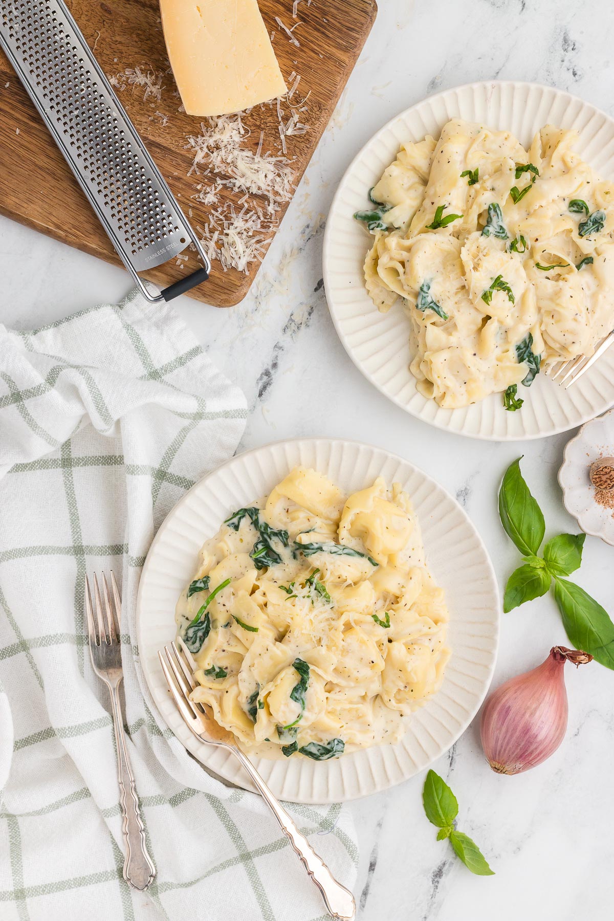 Un bol de tortellinis Alfredo crémeux 3 one pot tortellini alfredo 29