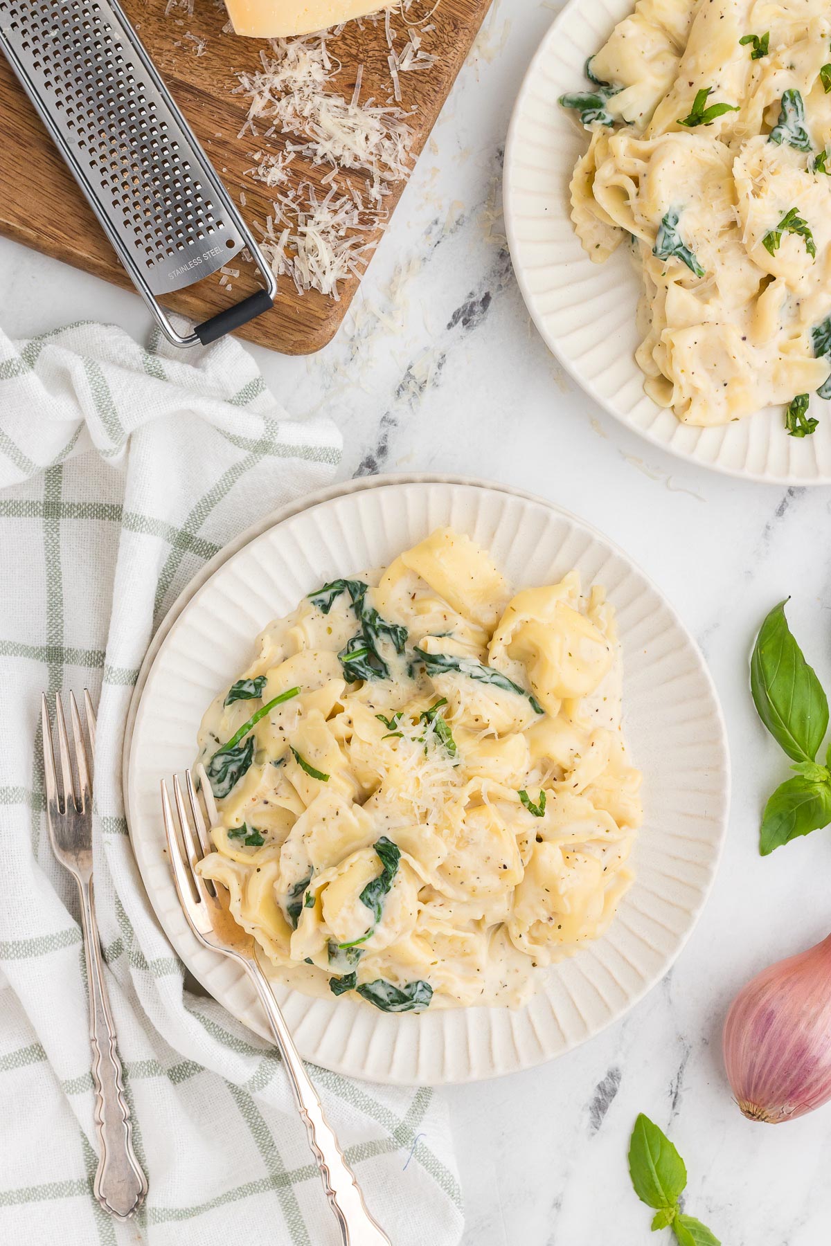 Un bol de tortellinis Alfredo crémeux 2 one pot tortellini alfredo 30