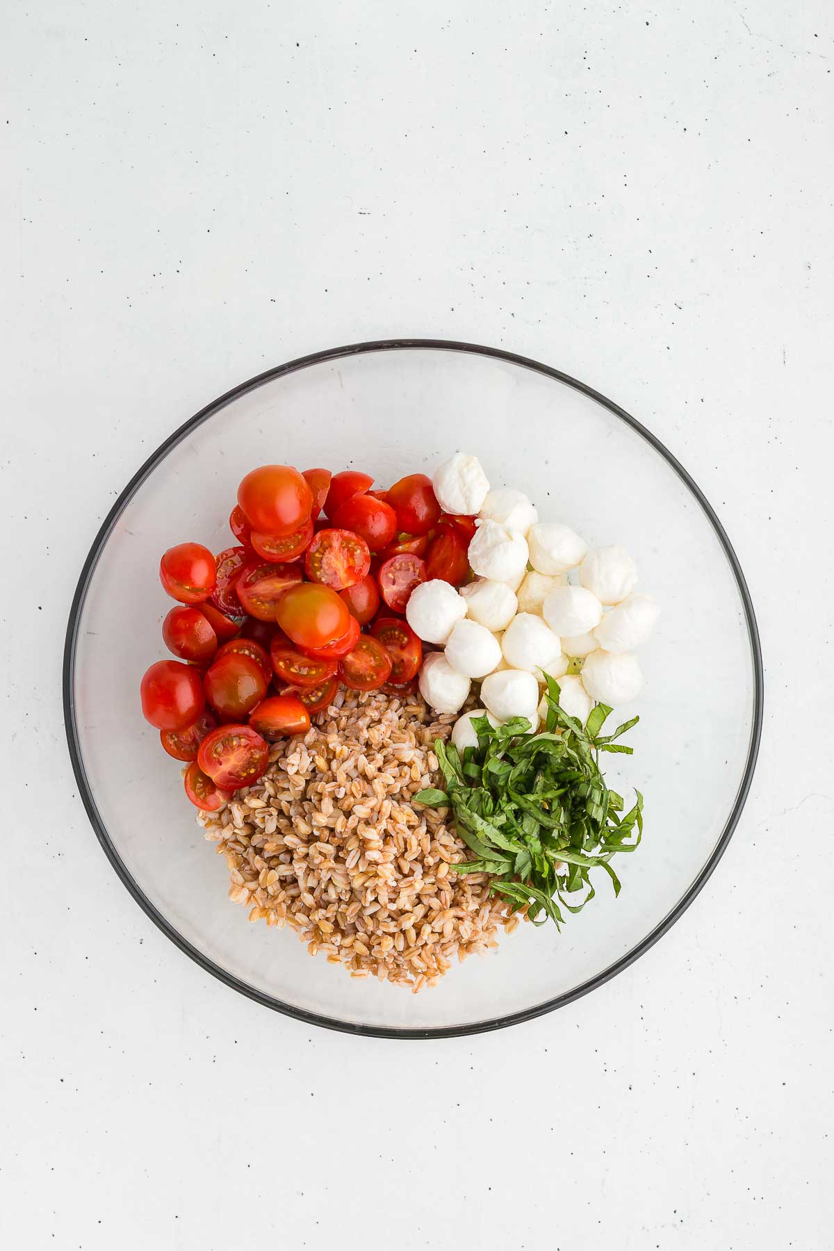 farro caprese salad ingredients